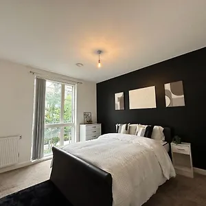  Homestay Deluxe Spacious Near Bridge!